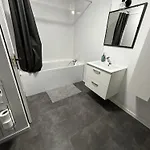 Apartament La Nouvelle Ecole