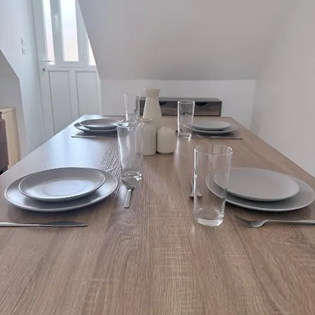 Apartament La Nouvelle Ecole